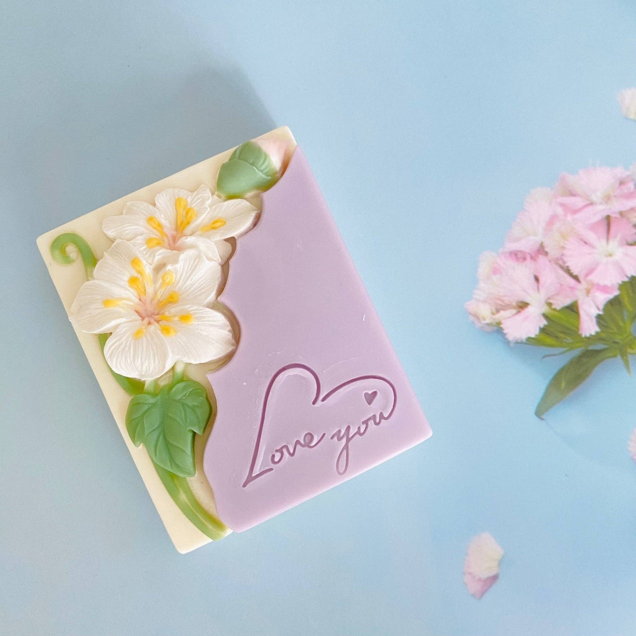 Petalique Handmade Soap Bar | English Pear & Freesia Scent