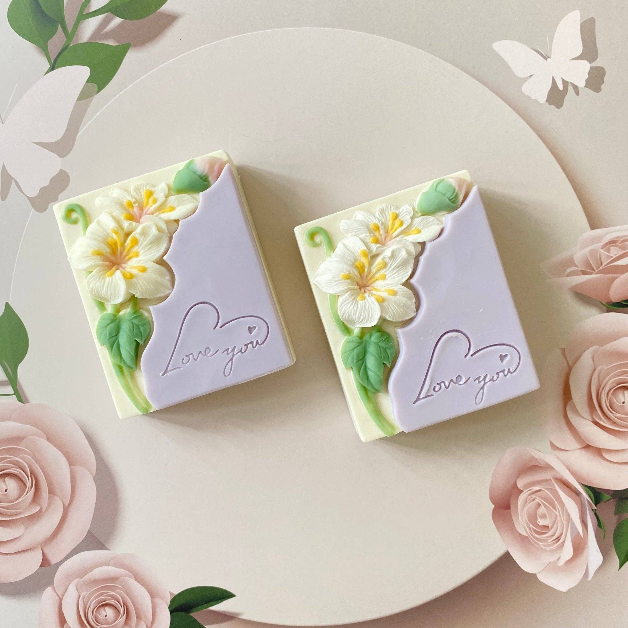 Petalique Handmade Soap Bar | English Pear & Freesia Scent