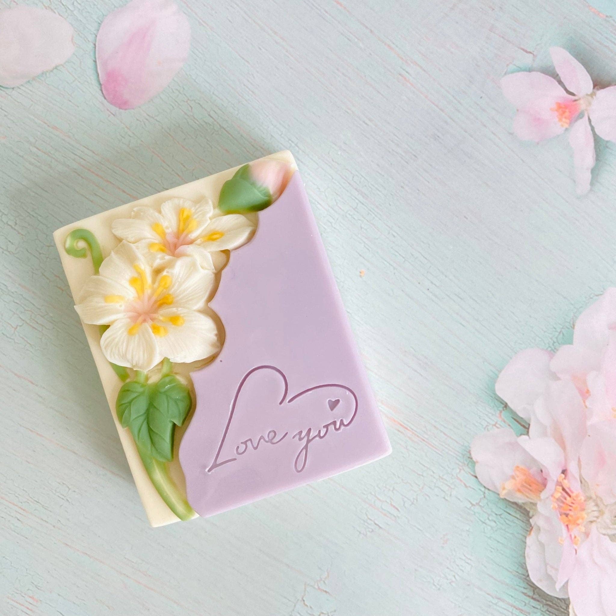 Petalique Handmade Soap Bar | English Pear & Freesia Scent